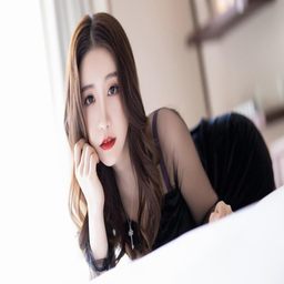 白莲花是什么意思？揭开网络热词背后的深意与现象